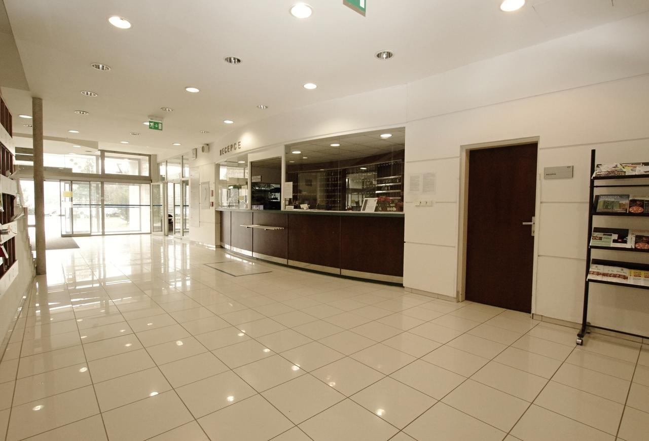 Hotel Kolej Akademie à Brno Extérieur photo