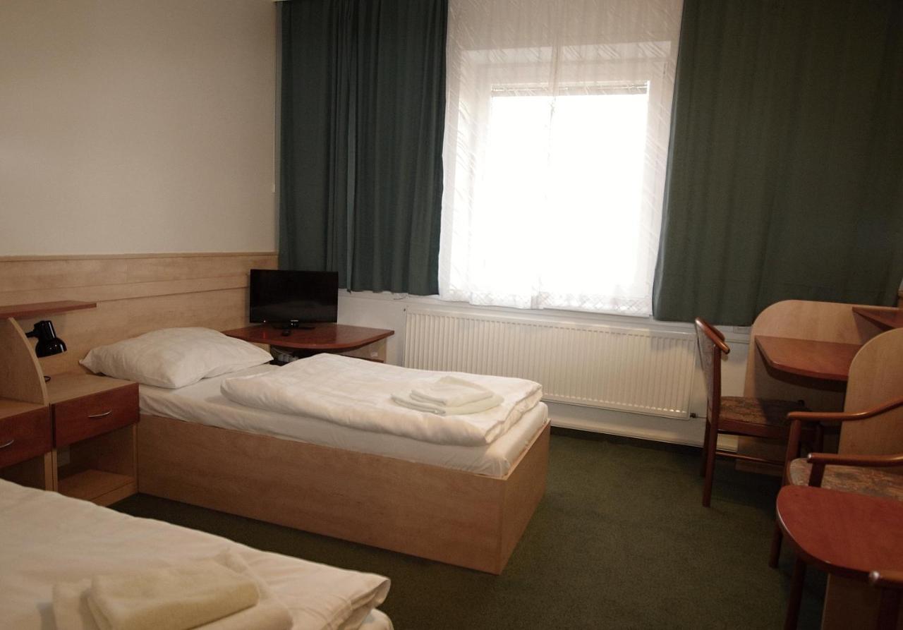 Hotel Kolej Akademie à Brno Extérieur photo